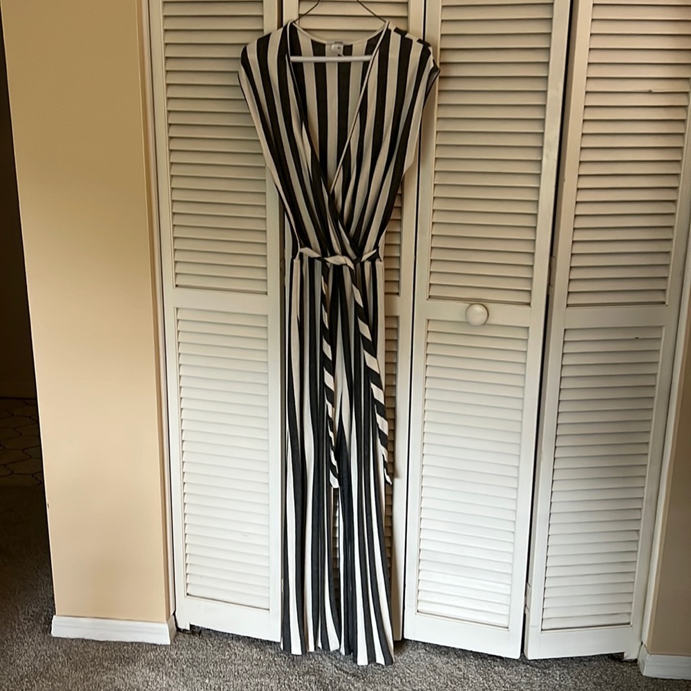 Womens black and ivory striped pant suit